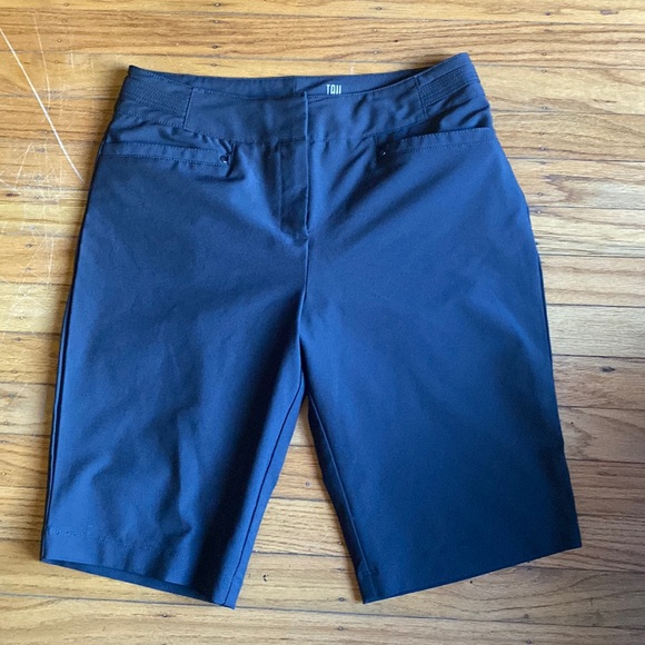 Tail shorts - Picture 1 of 3